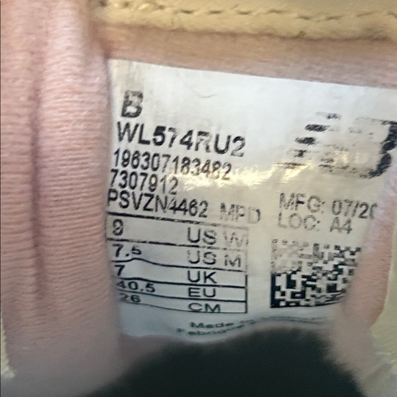 New Balance Sneakers - Picture 8 of 8